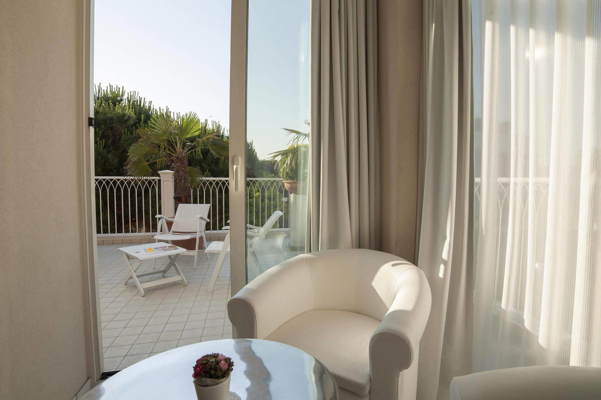 Hotel Gala Riccione Exterior photo